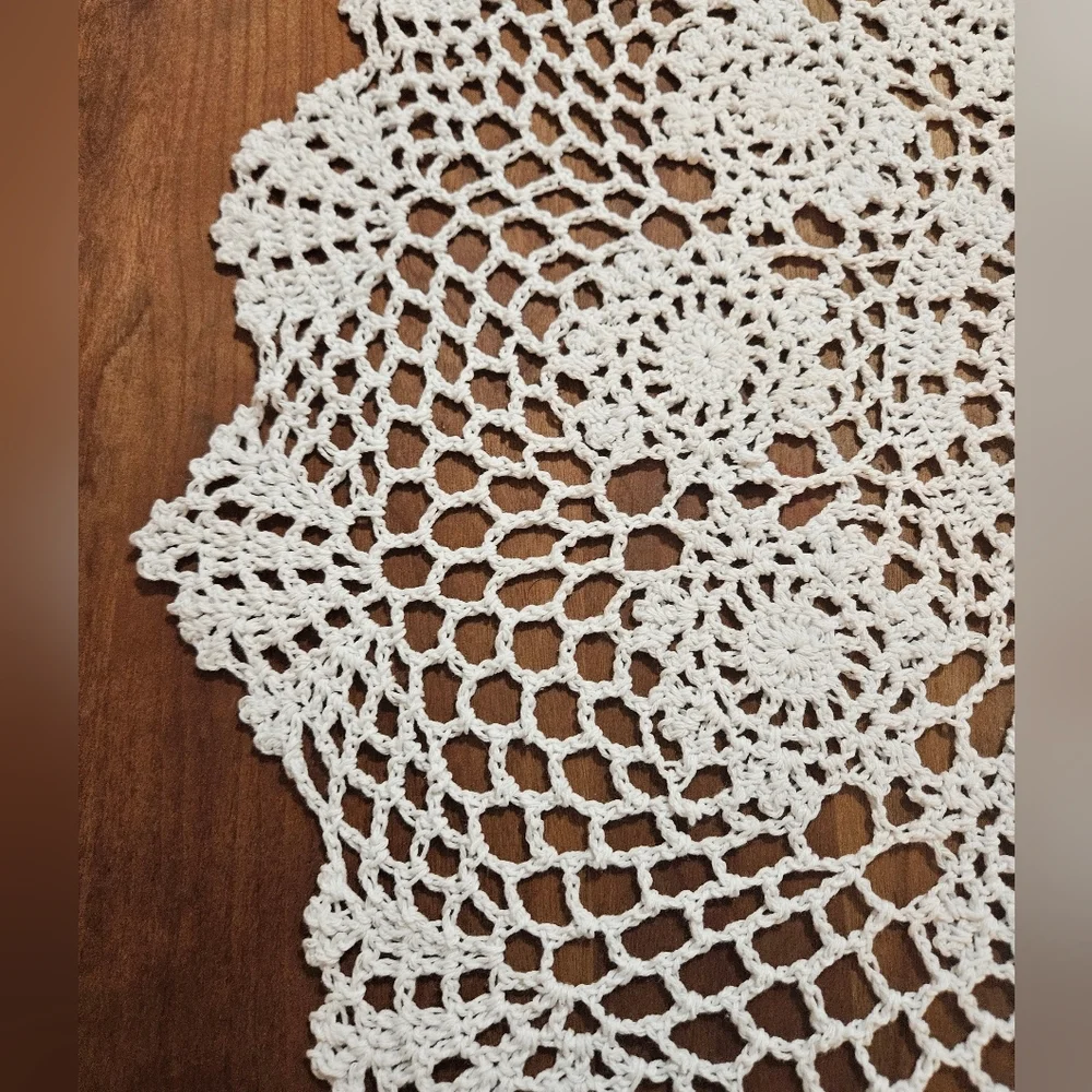Handmade Crochet Flower Wall Decor Hancrafted Doily Retro Round White Placemat